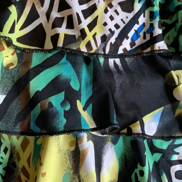 Multicolor Sleeveless Ruffle Top - Picture 5 of 7